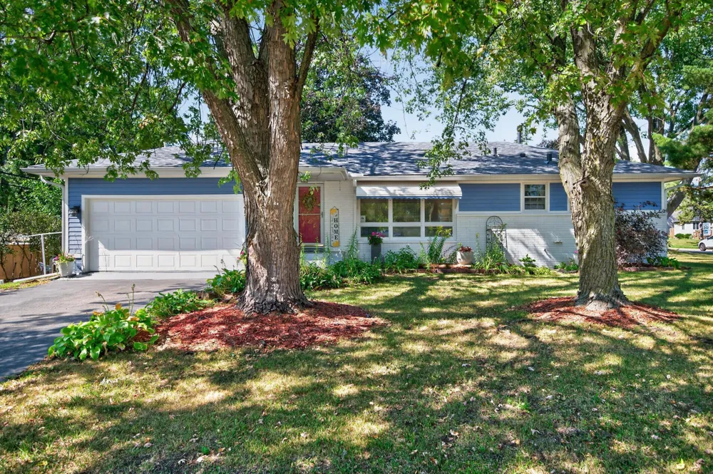 3715 Douglas Drive Crystal, MN 55422