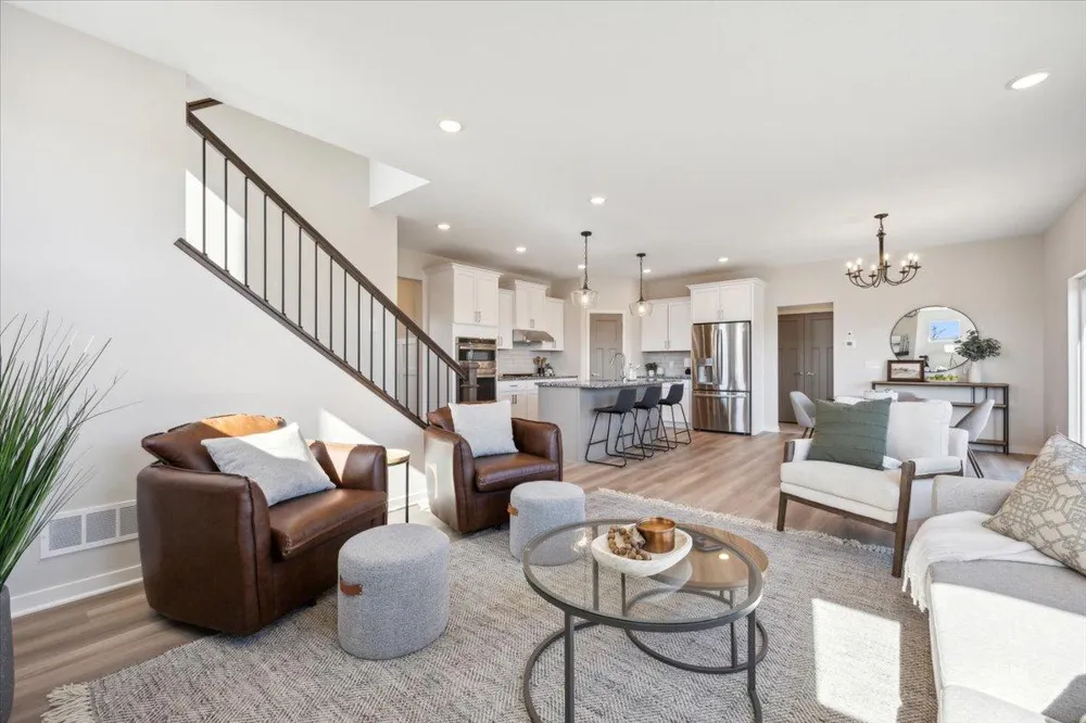 13361 Cadogan Way Rosemount, MN 55068