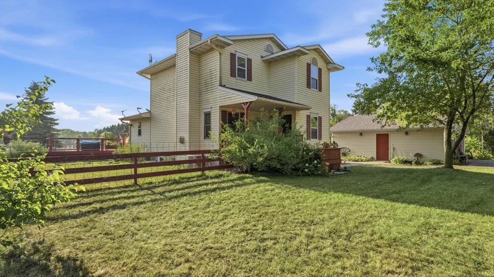25921 Jivaro Street NW Isanti, MN 55040