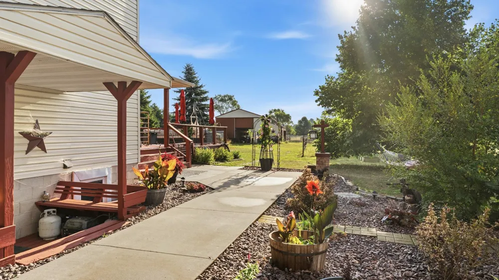 25921 Jivaro Street NW Isanti, MN 55040