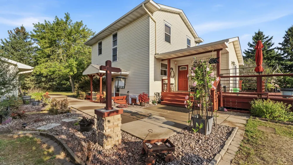 25921 Jivaro Street NW Isanti, MN 55040
