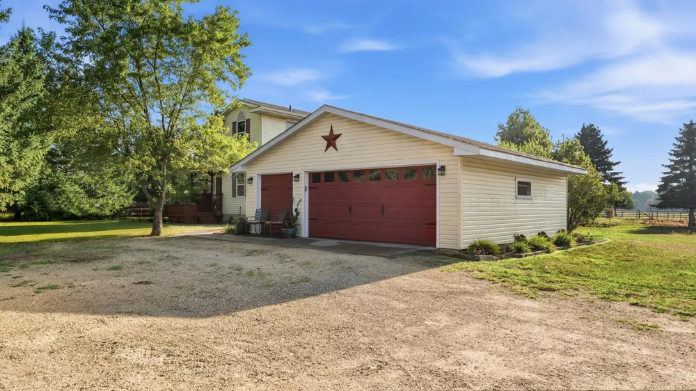 25921 Jivaro Street NW Isanti, MN 55040