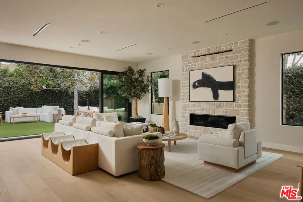 3732 Beethoven Street Los Angeles, CA 90066