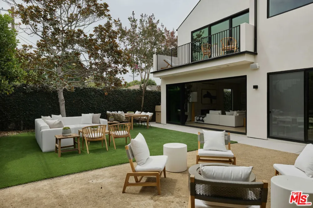 3732 Beethoven Street Los Angeles, CA 90066