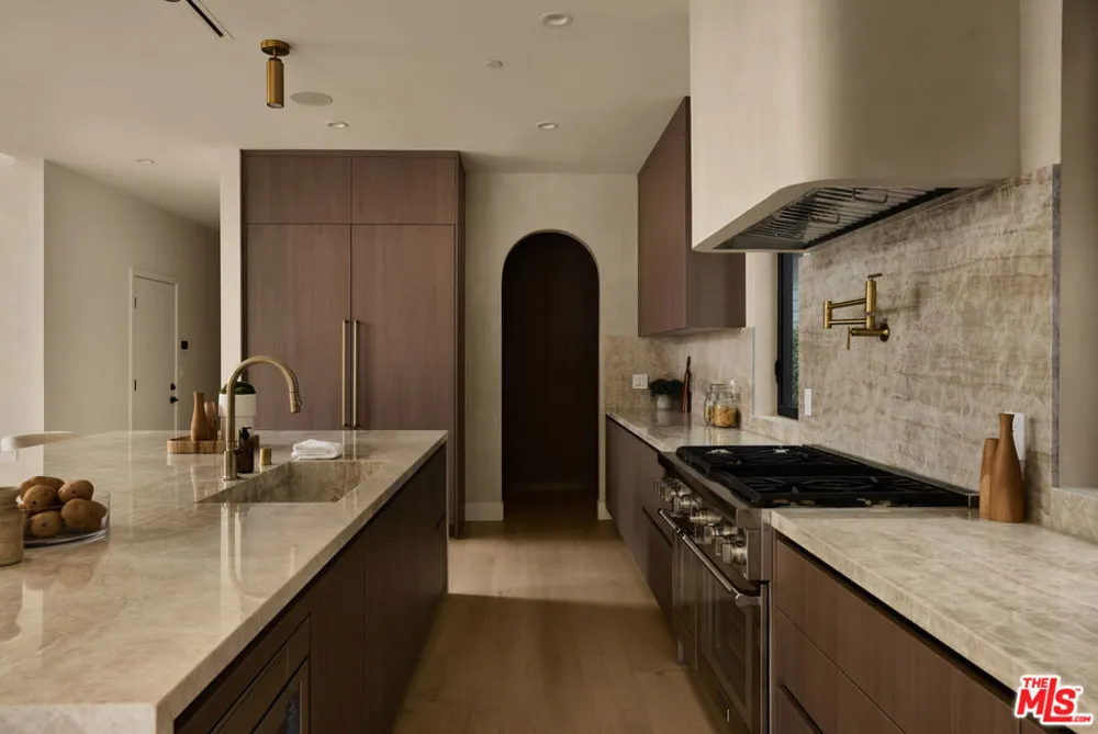3732 Beethoven Street Los Angeles, CA 90066