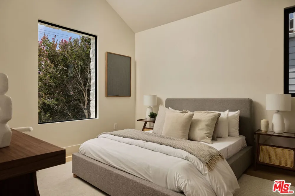 3732 Beethoven Street Los Angeles, CA 90066