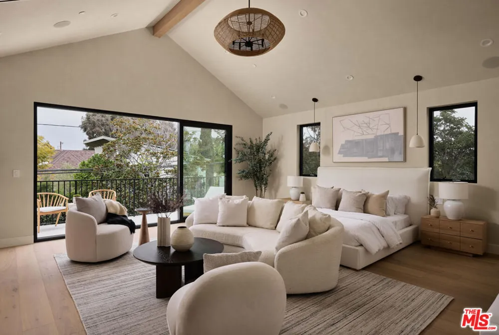 3732 Beethoven Street Los Angeles, CA 90066