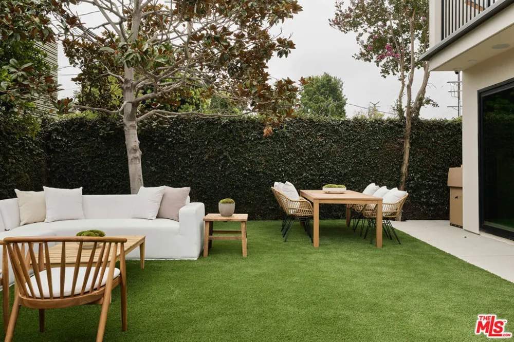 3732 Beethoven Street Los Angeles, CA 90066