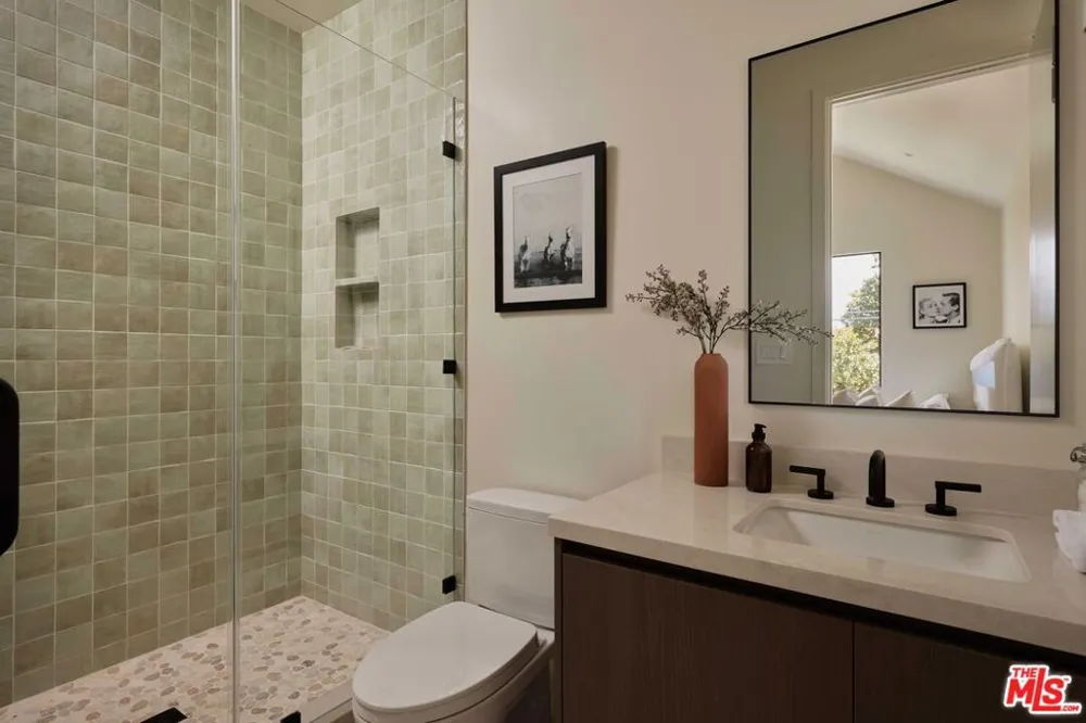 3732 Beethoven Street Los Angeles, CA 90066