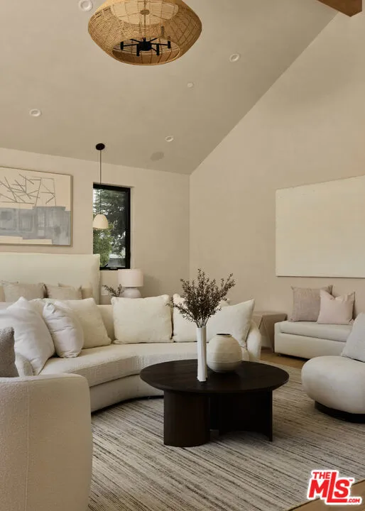 3732 Beethoven Street Los Angeles, CA 90066
