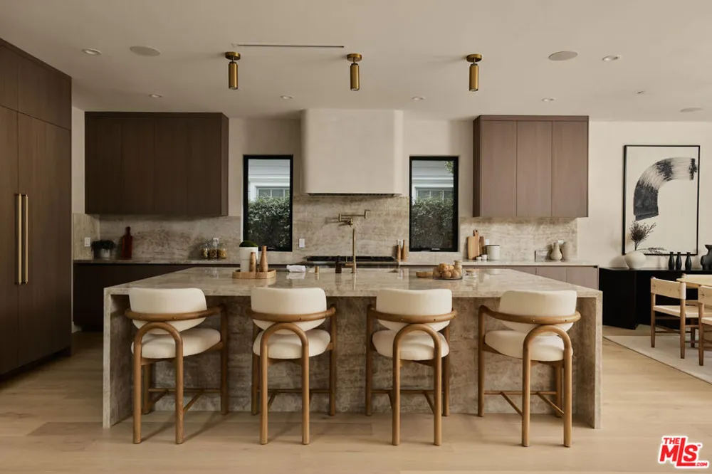 3732 Beethoven Street Los Angeles, CA 90066