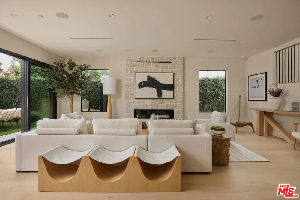3732 Beethoven Street Los Angeles, CA 90066