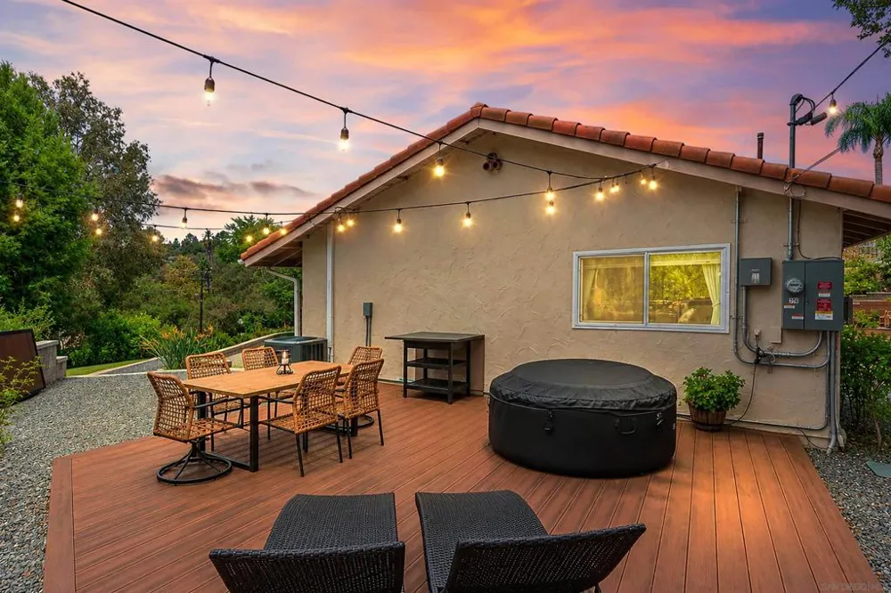 676 Via Rancho Escondido, CA 92029