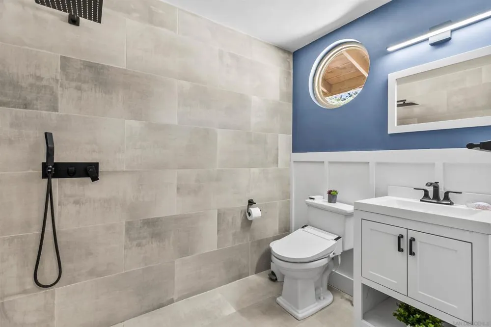 676 Via Rancho Escondido, CA 92029