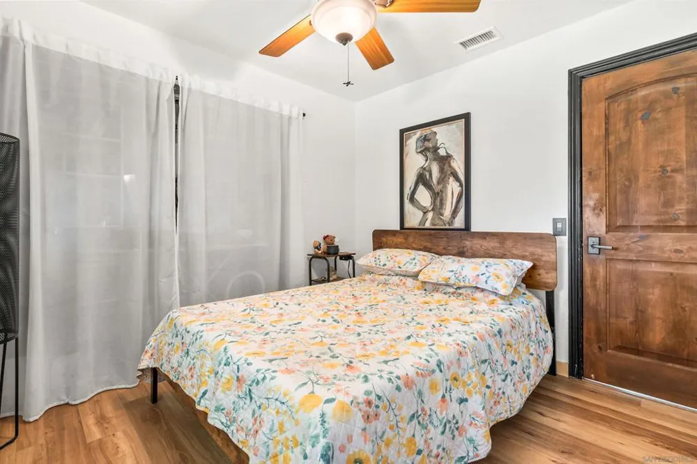 676 Via Rancho Escondido, CA 92029