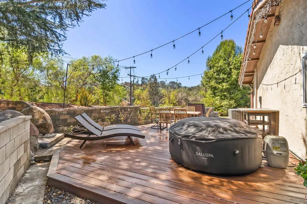 676 Via Rancho Escondido, CA 92029