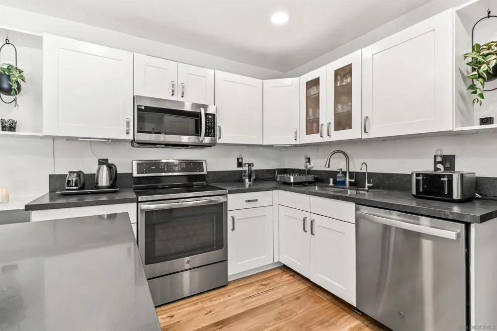 676 Via Rancho Escondido, CA 92029