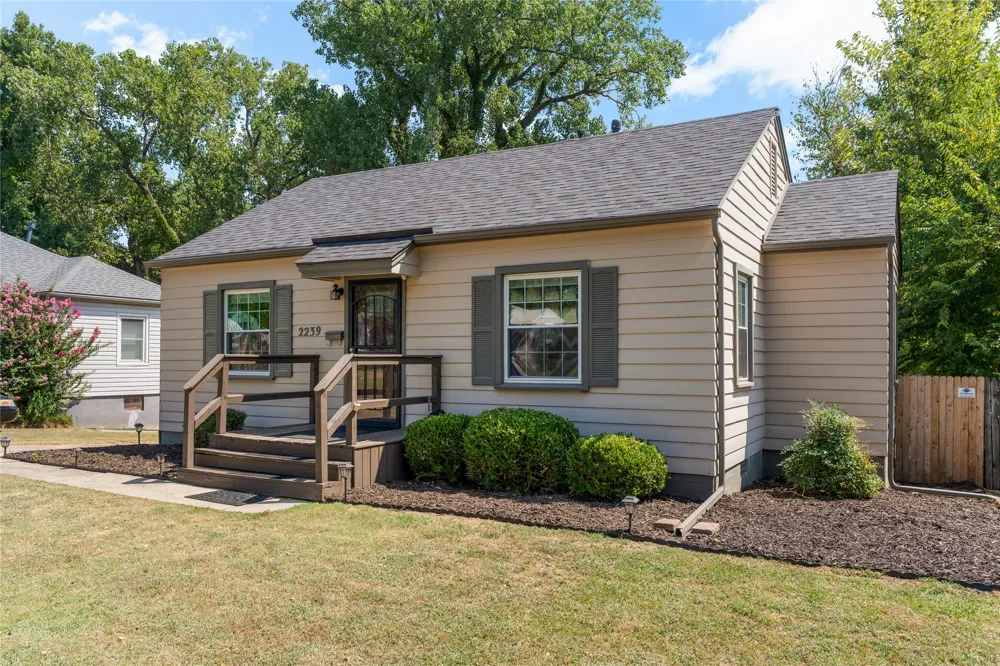 2239 S Oswego Avenue Tulsa, OK 74114