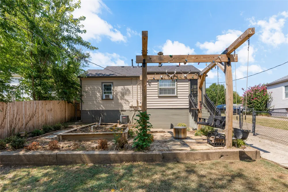 2239 S Oswego Avenue Tulsa, OK 74114