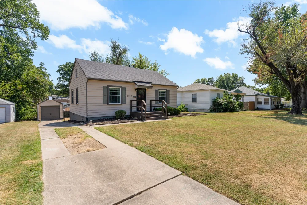 2239 S Oswego Avenue Tulsa, OK 74114