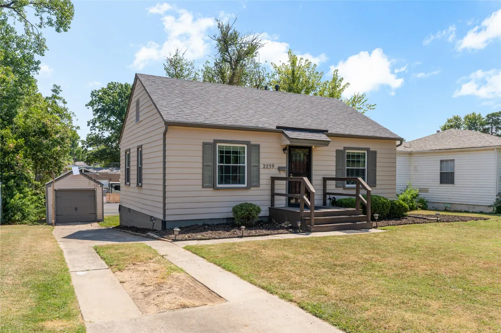 2239 S Oswego Avenue Tulsa, OK 74114