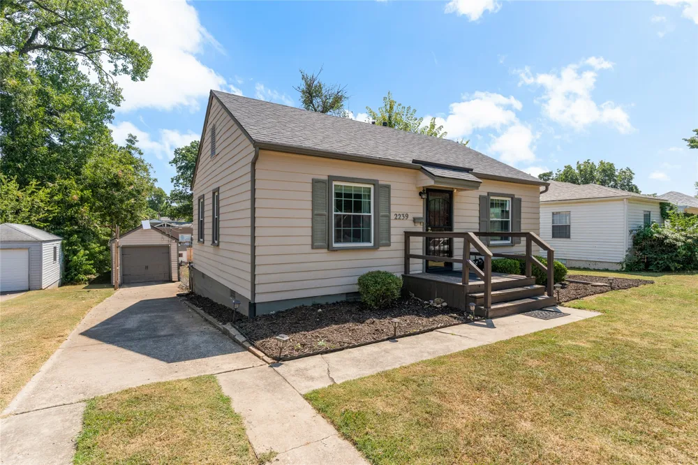 2239 S Oswego Avenue Tulsa, OK 74114