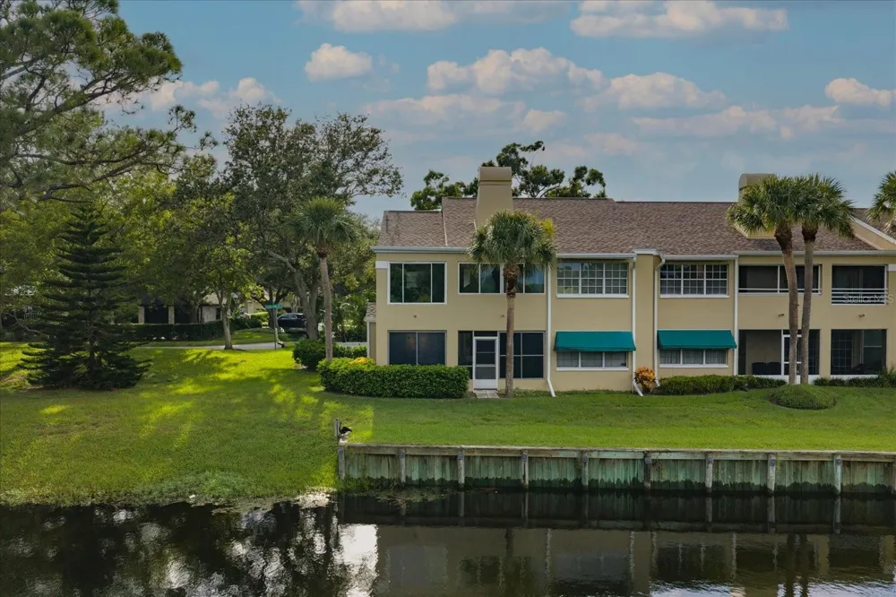 10811 INDIAN HILLS COURT #42 Seminole, FL 33777