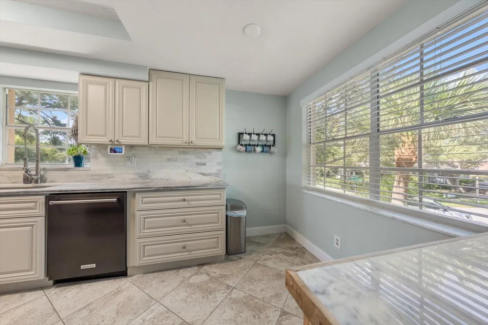 10811 INDIAN HILLS COURT #42 Seminole, FL 33777