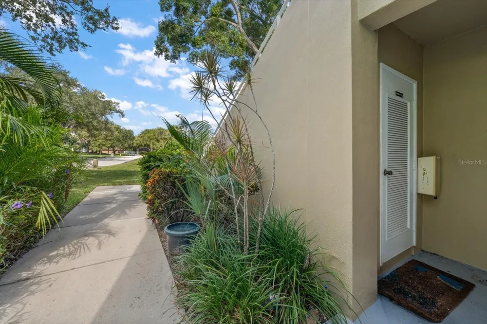 10811 INDIAN HILLS COURT #42 Seminole, FL 33777