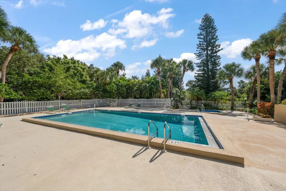 10811 INDIAN HILLS COURT #42 Seminole, FL 33777