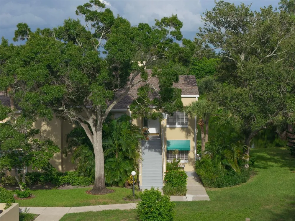 10811 INDIAN HILLS COURT #42 Seminole, FL 33777