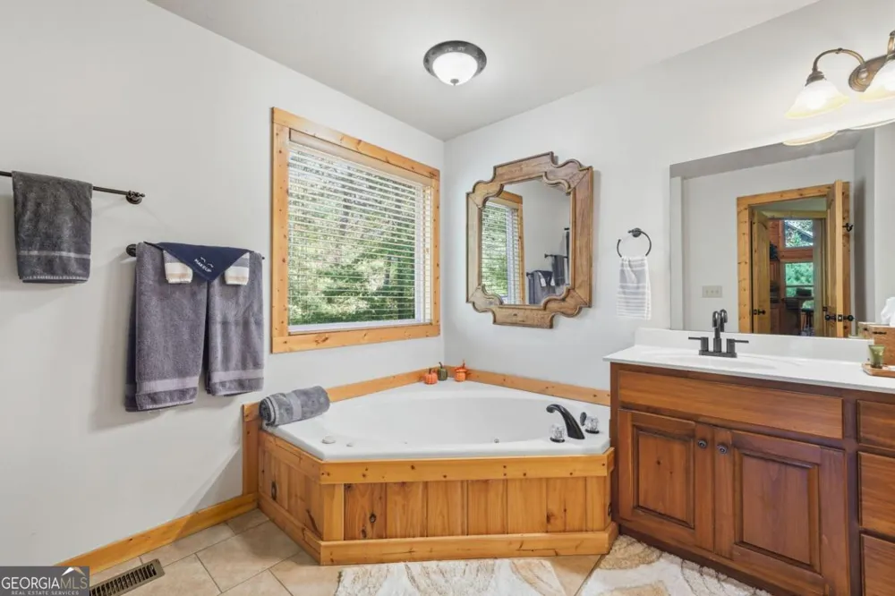 441 Carlisle DR Ellijay, GA 30540