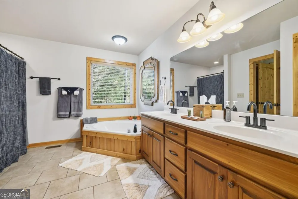 441 Carlisle DR Ellijay, GA 30540