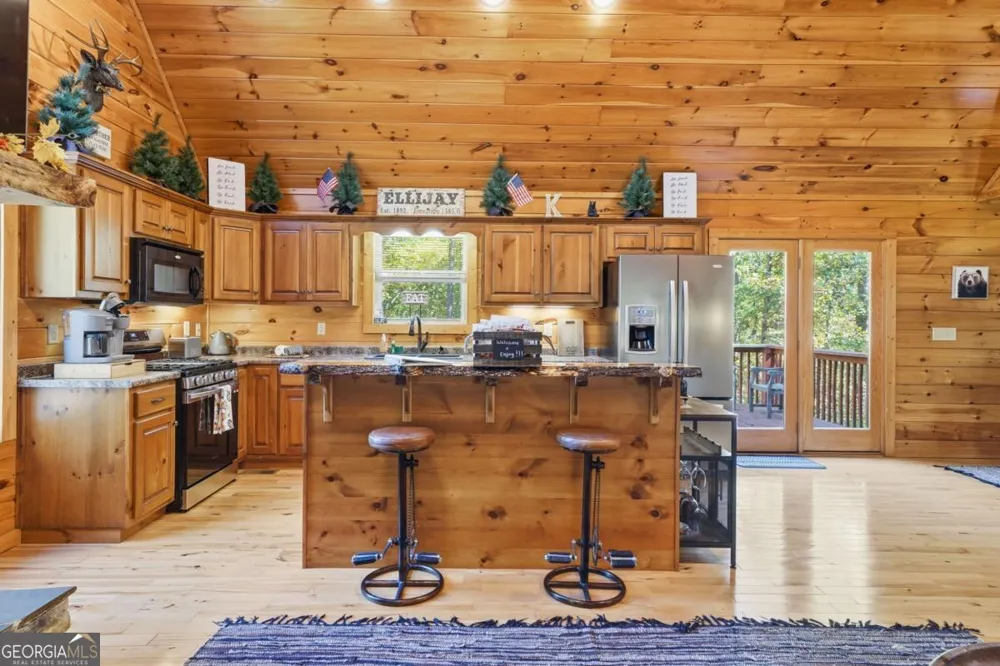 441 Carlisle DR Ellijay, GA 30540