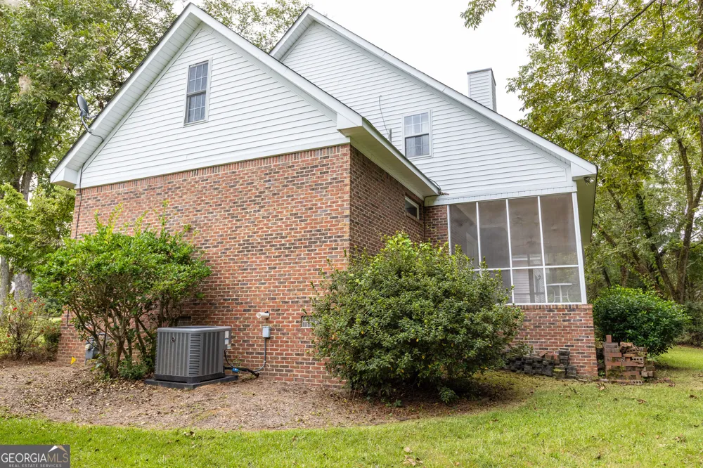 126 Shasta DR Thomaston, GA 30286