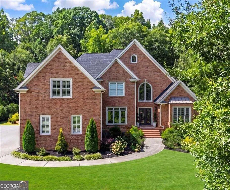 8365 Hurakan Creek XING Cumming, GA 30028