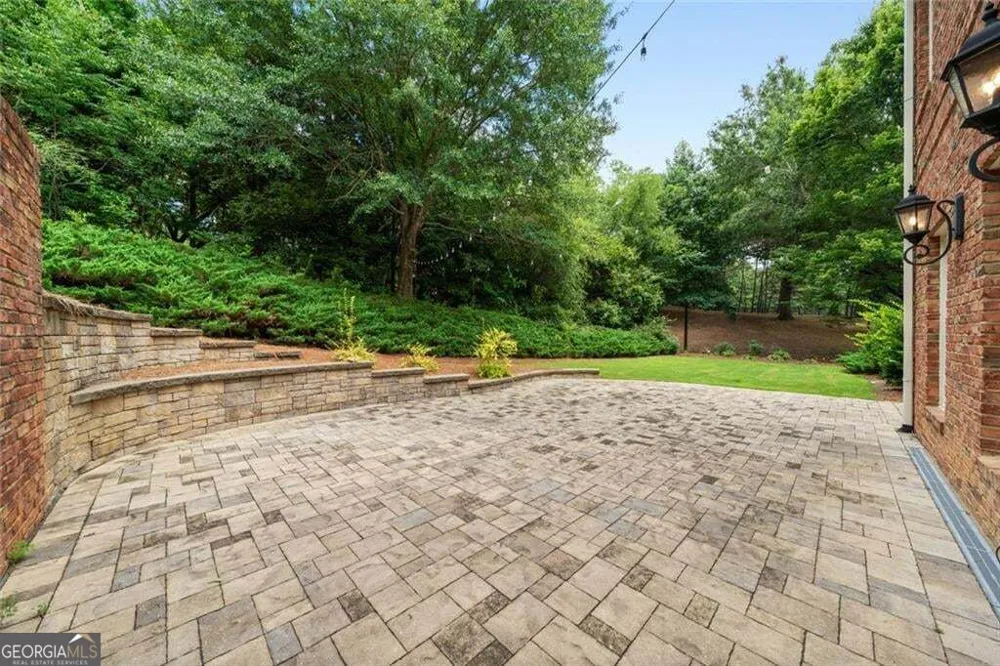 8365 Hurakan Creek XING Cumming, GA 30028