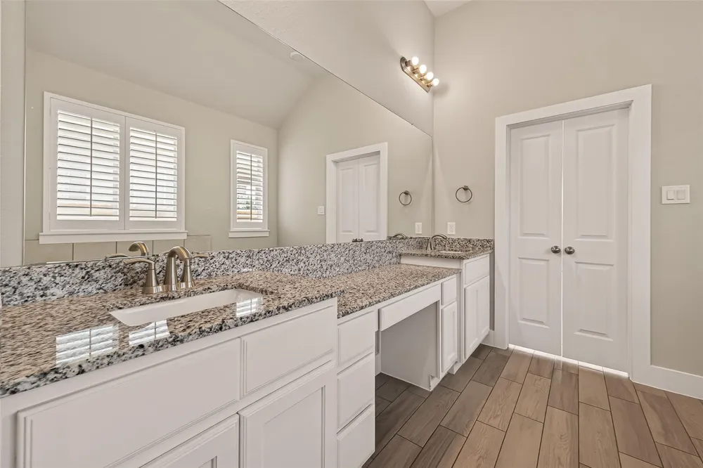 2619 Lilac Point Lane Brookshire, TX 77423