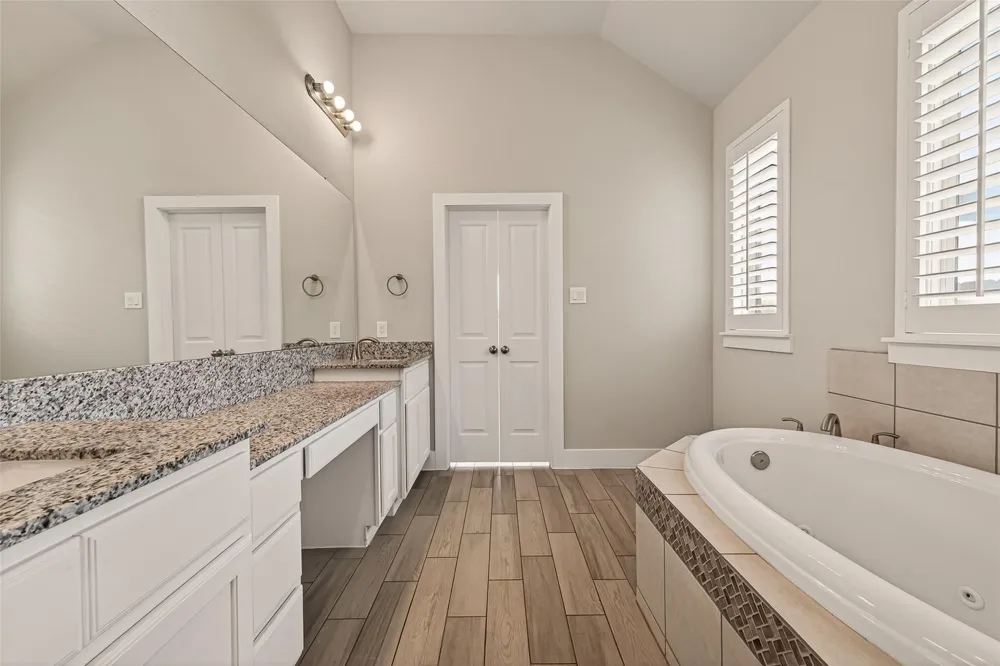 2619 Lilac Point Lane Brookshire, TX 77423