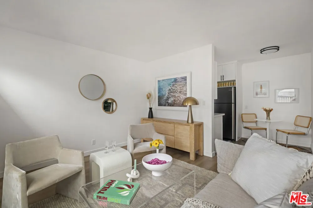122 Thornton Place Venice, CA 90291
