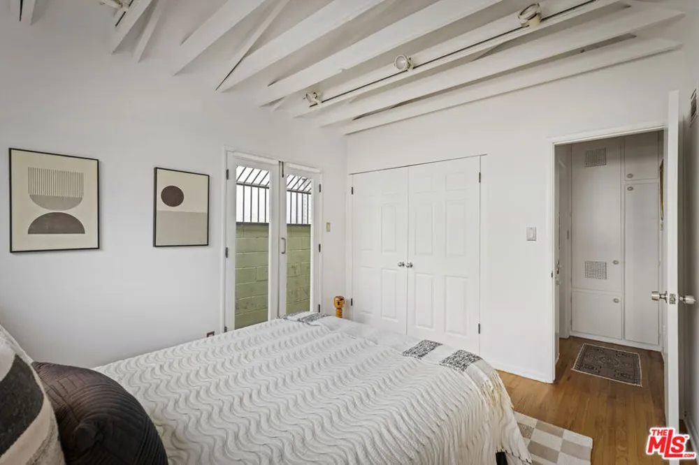 122 Thornton Place Venice, CA 90291