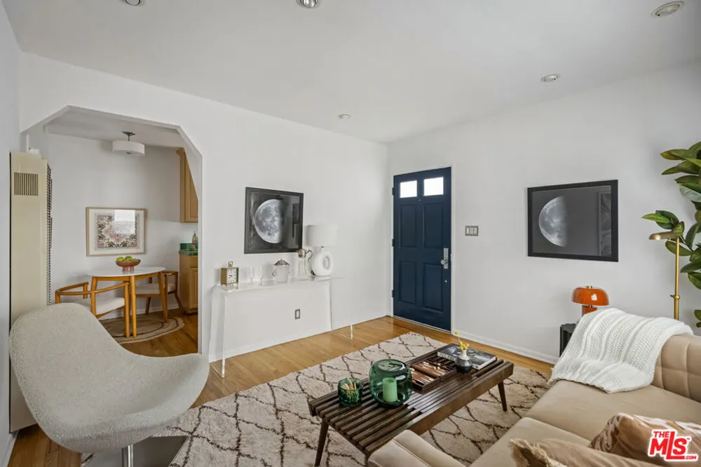 122 Thornton Place Venice, CA 90291