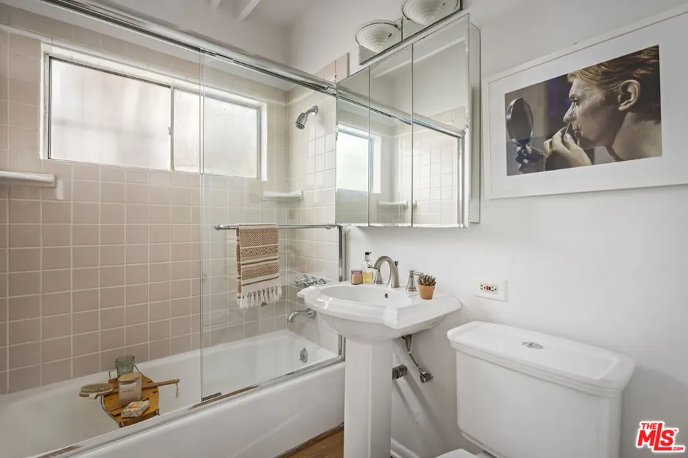 122 Thornton Place Venice, CA 90291