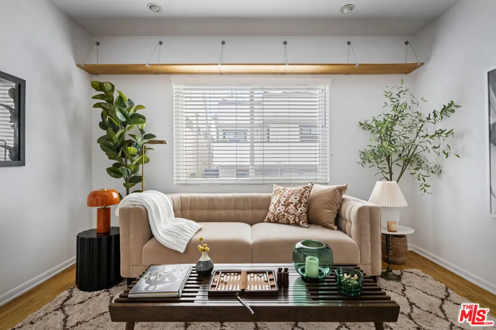 122 Thornton Place Venice, CA 90291