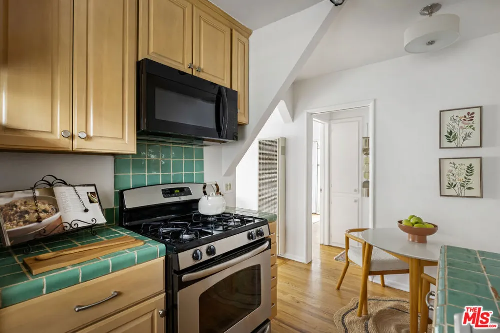 122 Thornton Place Venice, CA 90291