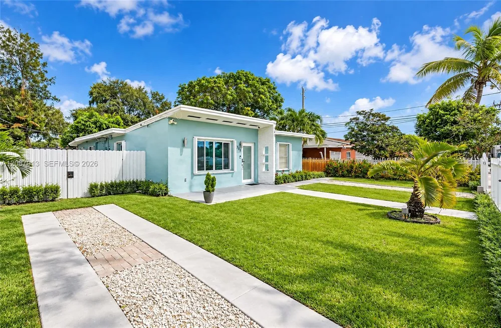 735 NW 129th St North Miami, FL 33168