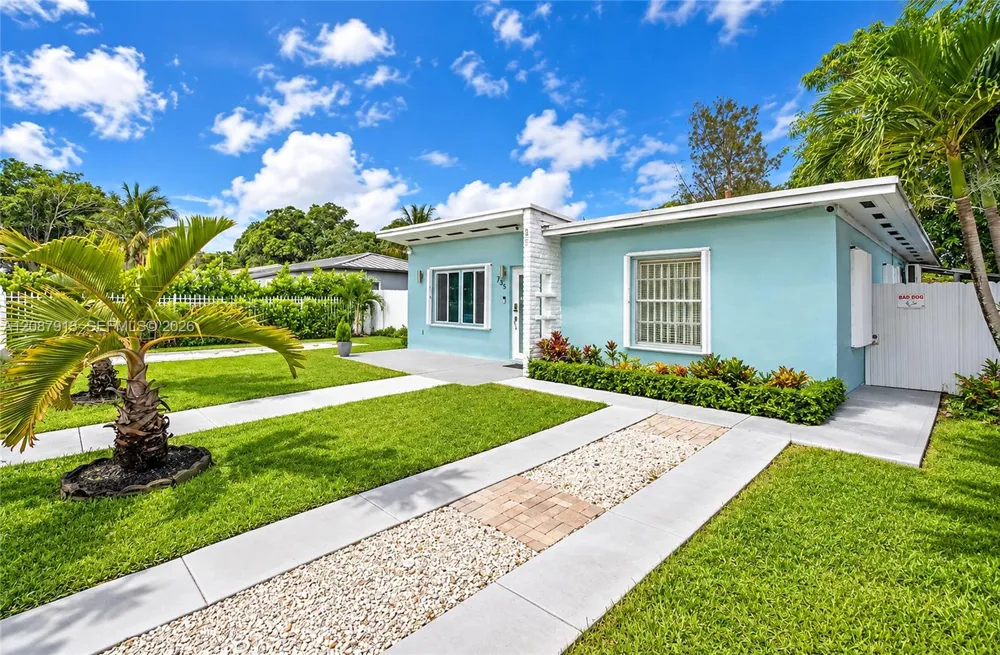 735 NW 129th St North Miami, FL 33168