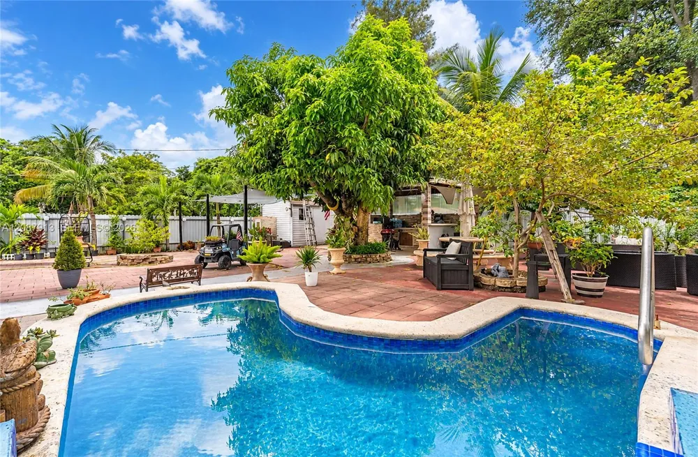 735 NW 129th St North Miami, FL 33168