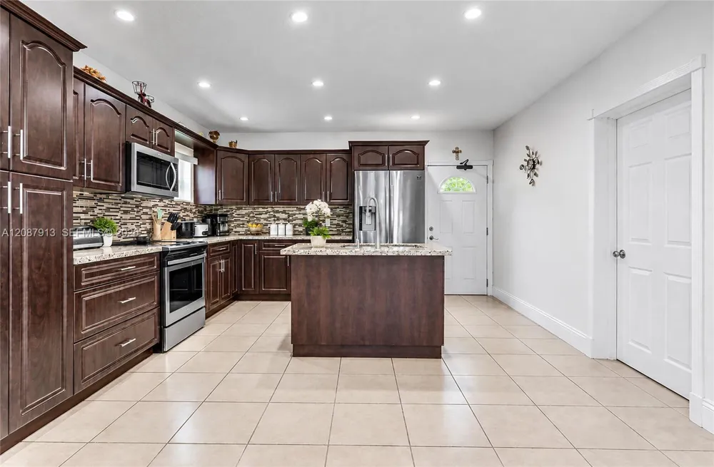 735 NW 129th St North Miami, FL 33168