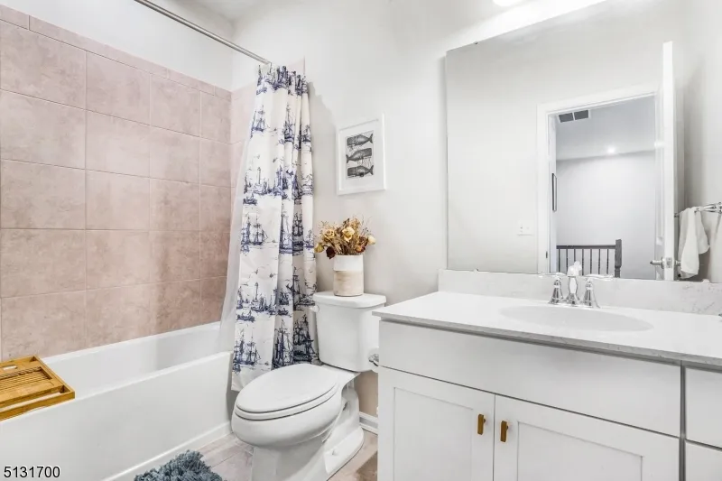 8 Swackhammer Way Mount Olive, NJ 07828